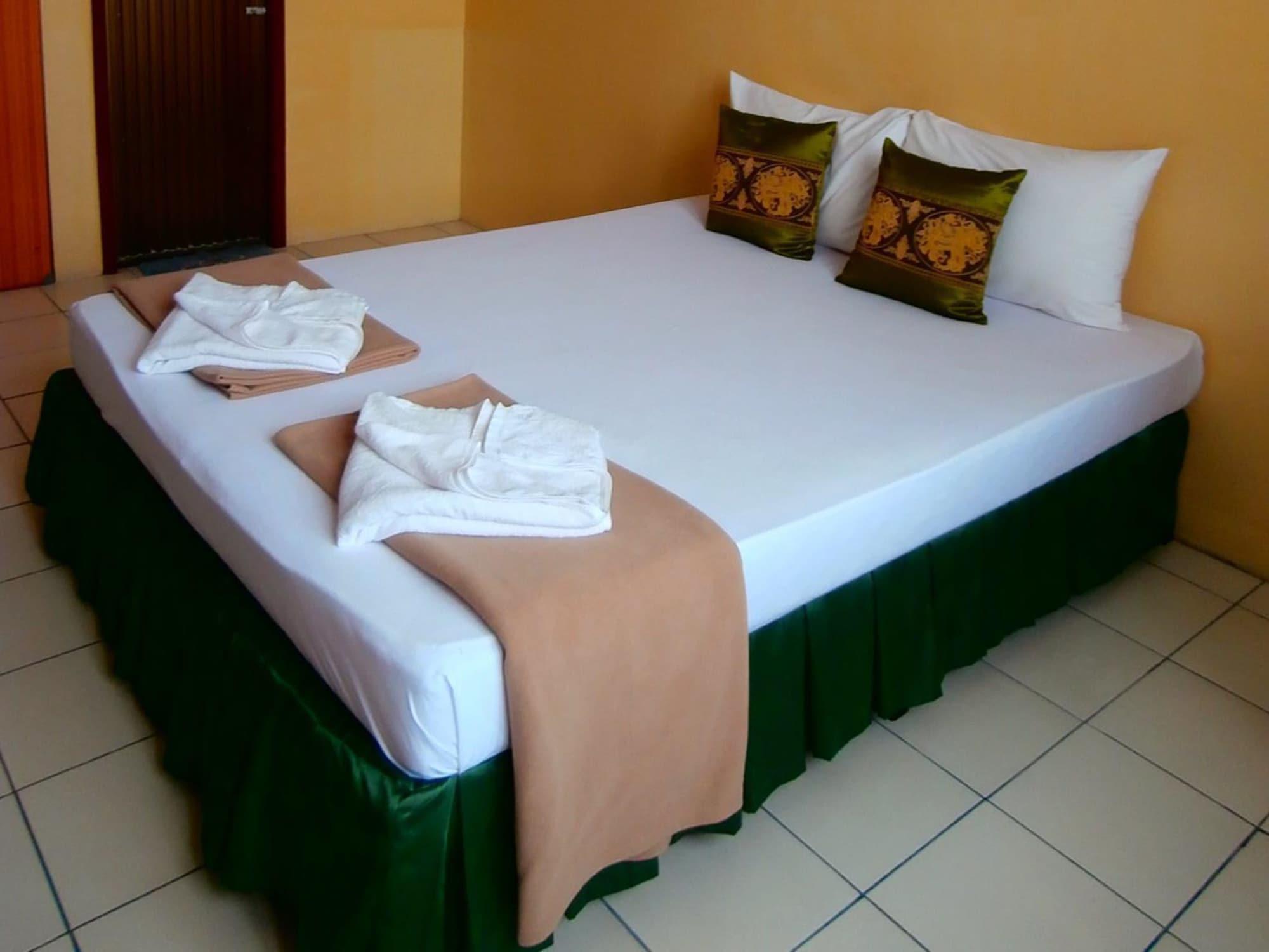 Seabreeze Mansion Hotel Phuket Kültér fotó